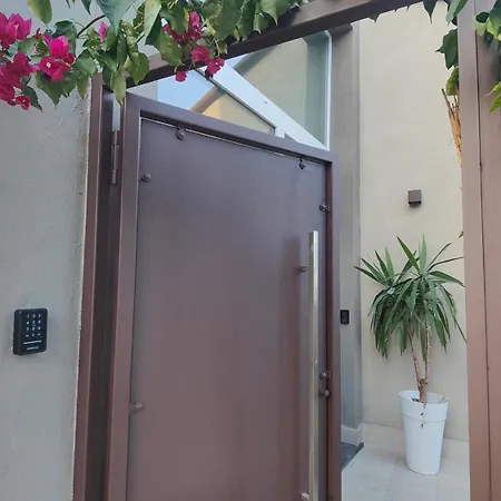 Luxury Euphorbia Bed & Breakfast *