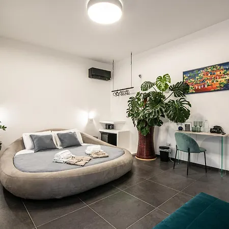 Luxury Euphorbia Bed and Breakfast