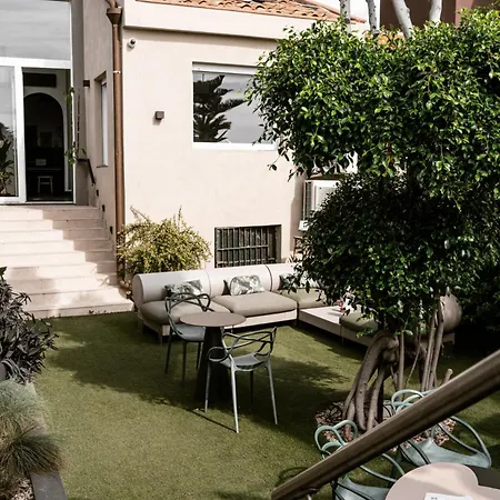 Bed and Breakfast Luxury Euphorbia Acireale